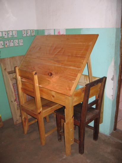 Table reglable en bois
